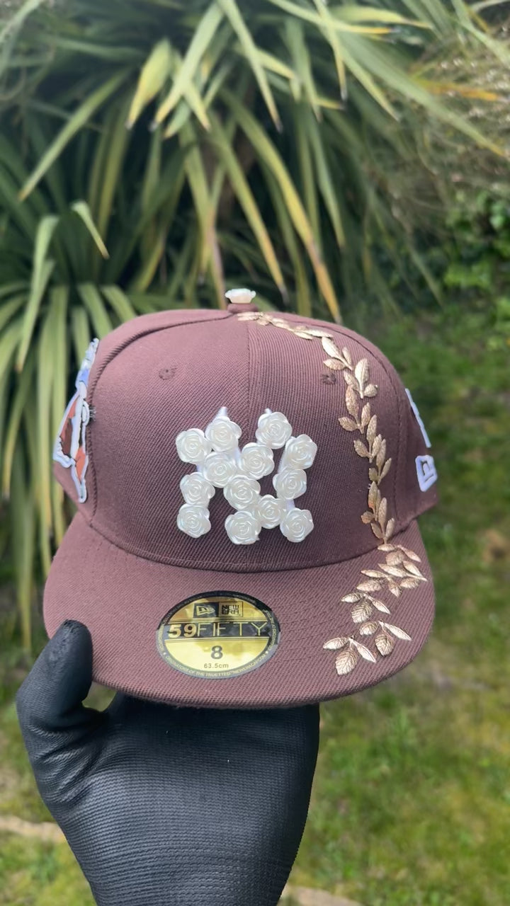 Brown Rose & Gold Leaf Yankees Fitted Cap – Size 8 1/1